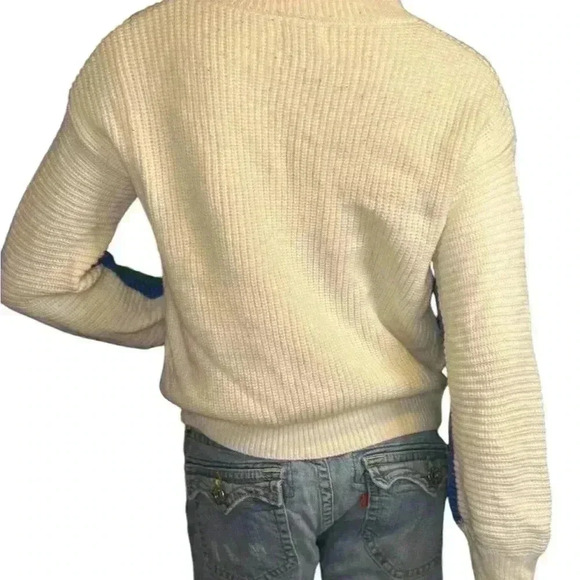 Ivy Rose - Picture 2 of 10